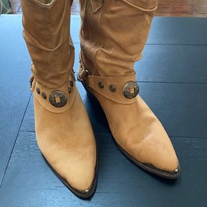 Paolo Fellicce Cowboy Boots. Brown Suede Leather. Great detail with Metal. 12D